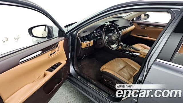 Lexus ES300h 2018 — Şəkil 5/20