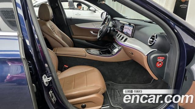 Mercedes-Benz E-Class 2021 — Şəkil 11/20