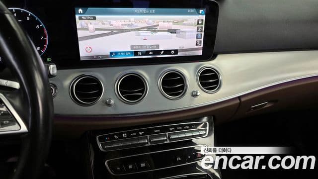 Mercedes-Benz E-Class 2021 — Şəkil 14/20
