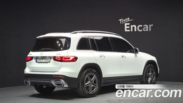 Mercedes-Benz GLB-Class 2021 — ფოტო 2/20