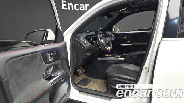 Mercedes-Benz GLB-Class 2021 — ფოტო 10/20