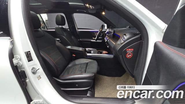 Mercedes-Benz GLB-Class 2021 — ფოტო 11/20