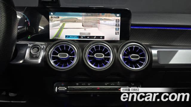 Mercedes-Benz GLB-Class 2021 — фото 14 из 20