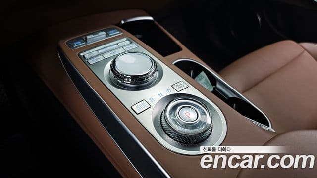 Genesis GV70 2022 — ფოტო 9/20