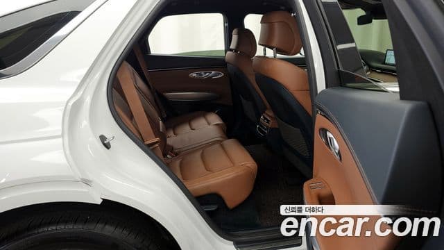 Genesis GV70 2022 — ფოტო 12/20