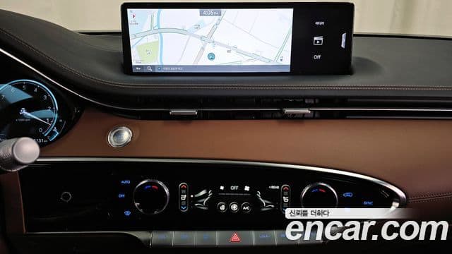 Genesis GV70 2022 — ფოტო 14/20