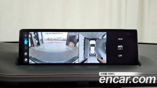 Genesis GV70 2022 — ფოტო 15/20