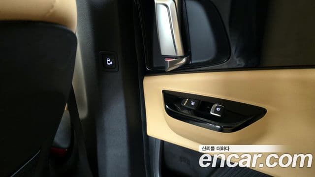 Kia Carnival 2022 — Фото 19/20
