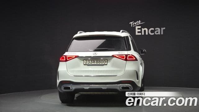 Mercedes-Benz GLE-Class 2019 — ფოტო 4/20