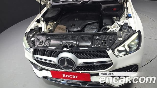 Mercedes-Benz GLE-Class 2019 — Photo 12/20