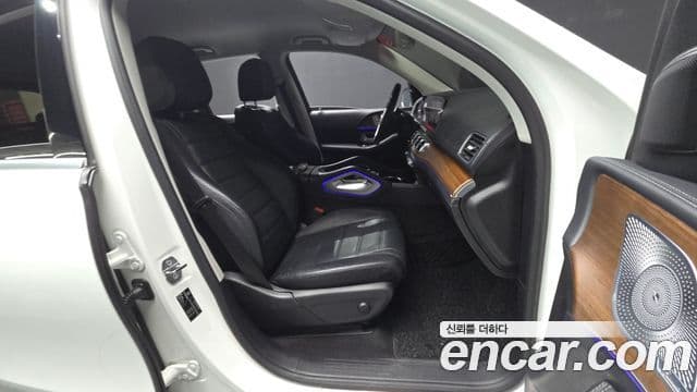 Mercedes-Benz GLE-Class 2019 — Photo 6/20