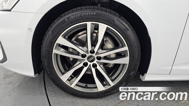 Audi A6 2022 — Şəkil 17/20