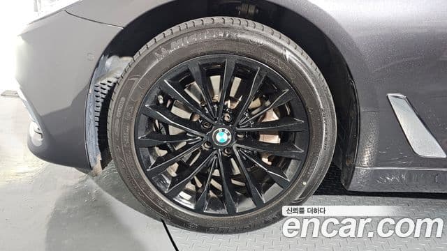BMW 5 Series 2020 — фото 5 из 20