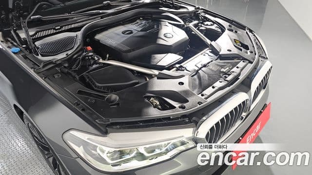 BMW 5 Series 2020 — фото 6 из 20