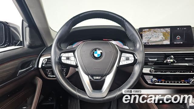 BMW 5 Series 2020 — Şəkil 13/20
