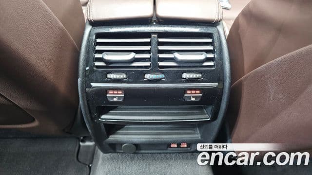 BMW 5 Series 2020 — фото 18 из 20