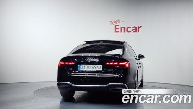 Audi A5 2021 — ფოტო 4/20