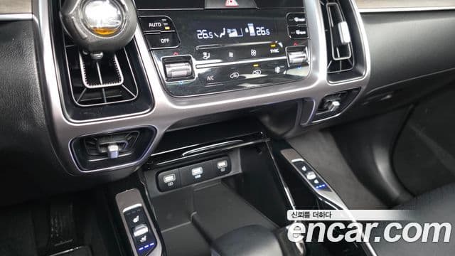 Kia Sorento 2021 — Şəkil 16/20