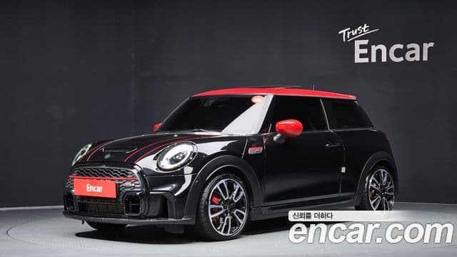 Mini Cooper S 2023 — ფოტო 1/20