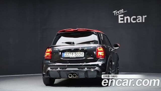 Mini Cooper S 2023 — ფოტო 4/20