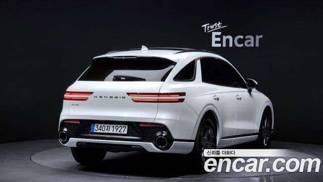 Genesis GV70 2023 — ფოტო 16/20