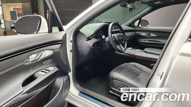 Genesis GV70 2023 — ფოტო 2/20