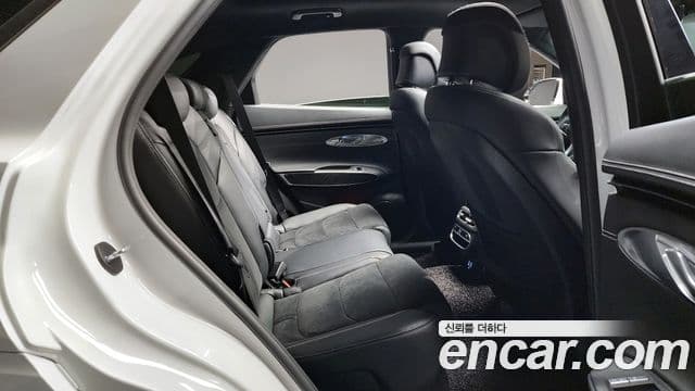 Genesis GV70 2023 — ფოტო 9/20