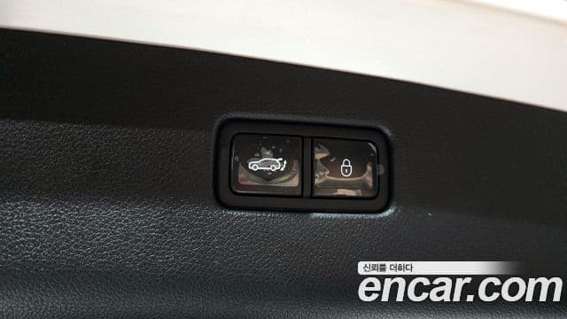 Genesis GV70 2023 — ფოტო 14/20