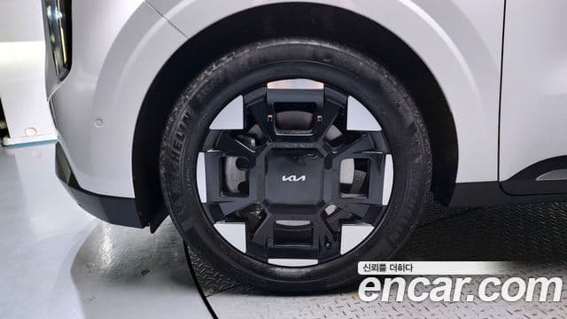 Kia Carnival 2024 — фото 5 из 20