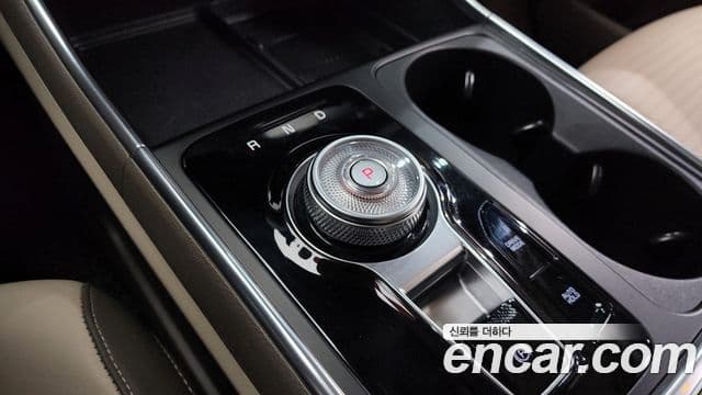 Kia Carnival 2024 — ფოტო 9/20