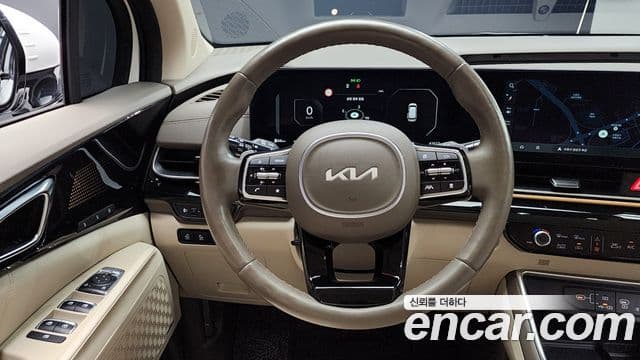 Kia Carnival 2024 — ფოტო 13/20