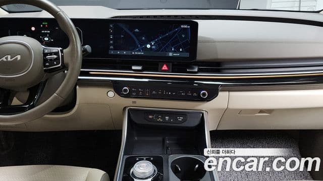 Kia Carnival 2024 — фото 14 из 20