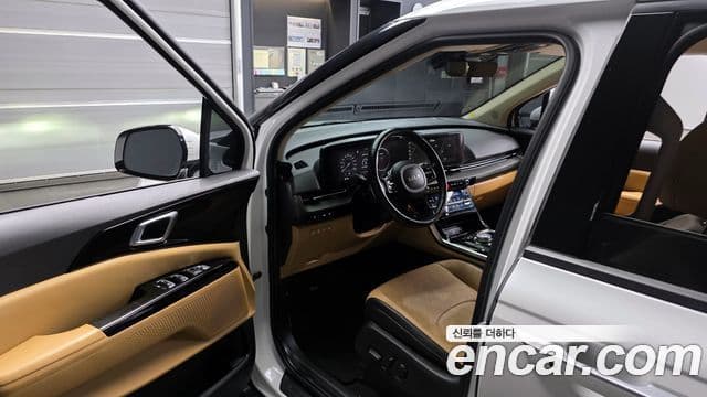 Kia Carnival 2023 — Şəkil 10/20