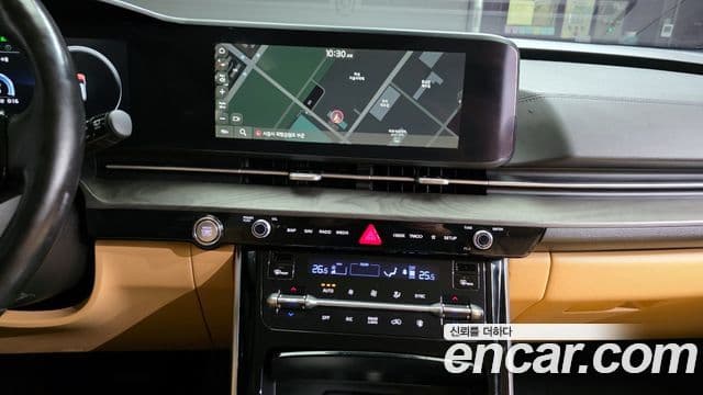 Kia Carnival 2023 — Şəkil 17/20