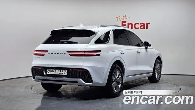 Genesis GV70 2021 — фото 2 из 20