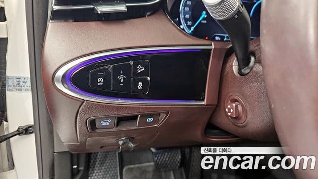 Genesis GV70 2021 — Şəkil 14/20