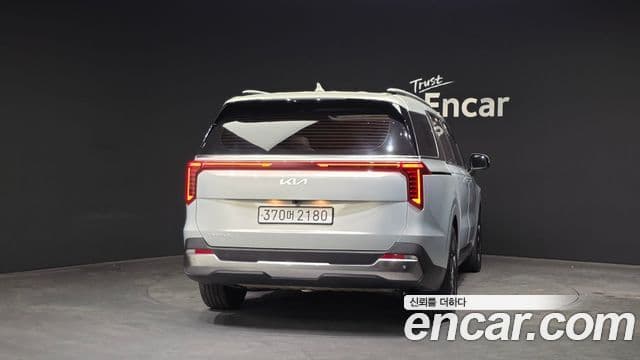 Kia Carnival 2023 — Şəkil 4/20