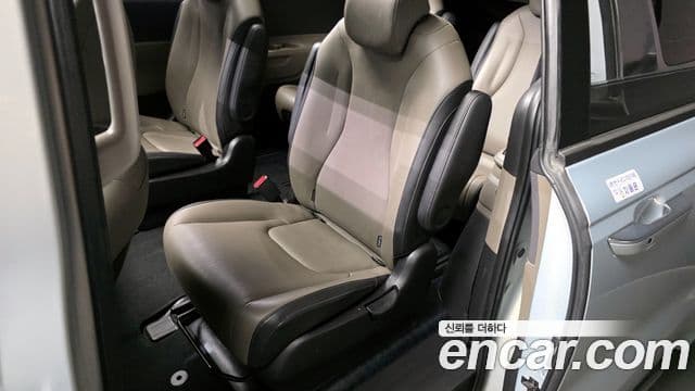 Kia Carnival 2023 — Фото 11/20