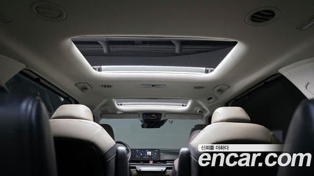 Kia Carnival 2023 — Şəkil 19/20