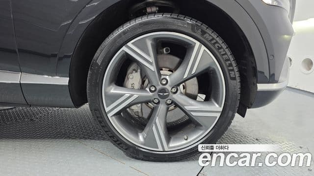 Genesis GV80 2024 — Photo 19/20