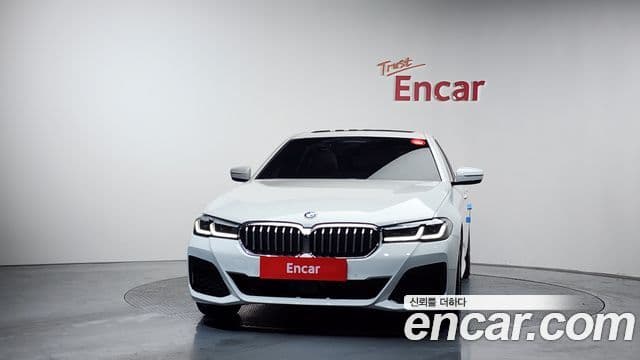 BMW 5 Series 2022 — фото 2 из 20
