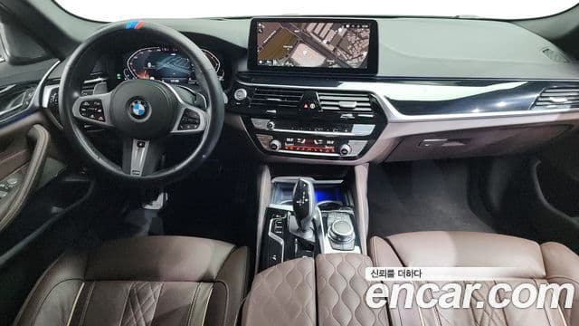 BMW 5 Series 2022 — Şəkil 10/20