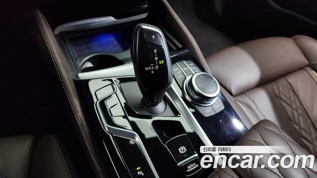 BMW 5 Series 2022 — фото 7 из 20