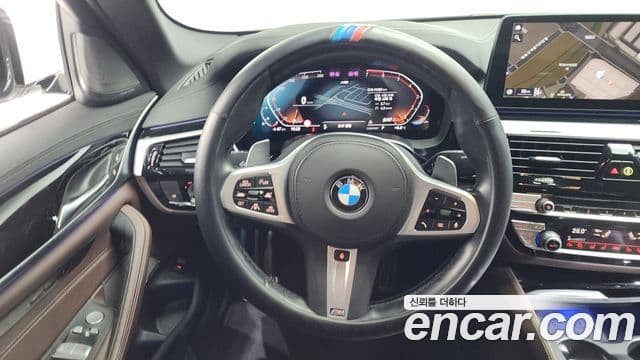 BMW 5 Series 2022 — Şəkil 13/20