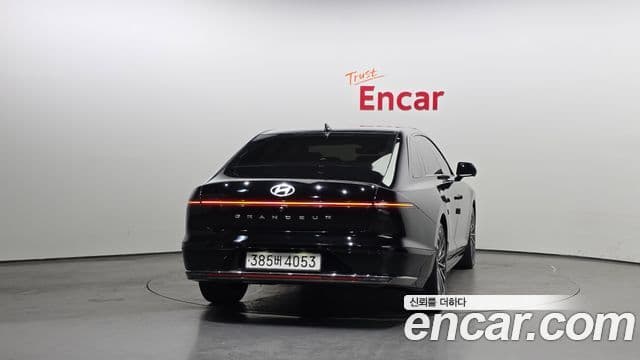 Hyundai Grandeur 2023 — ფოტო 4/20