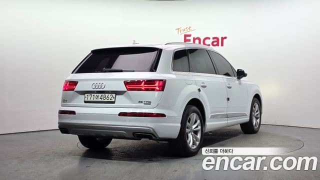 Audi Q7 2019 — Şəkil 2/20