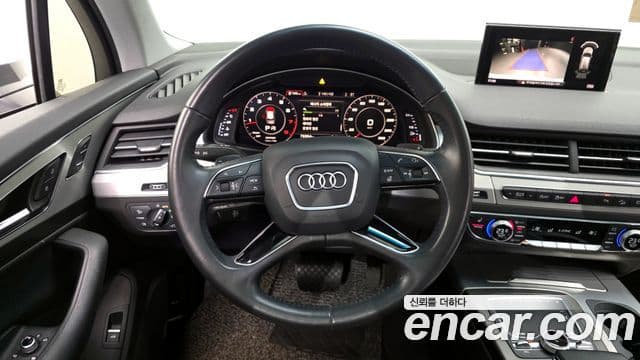 Audi Q7 2019 — Şəkil 13/20