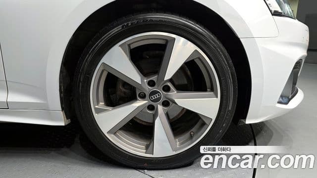 Audi A5 2021 — ფოტო 5/20