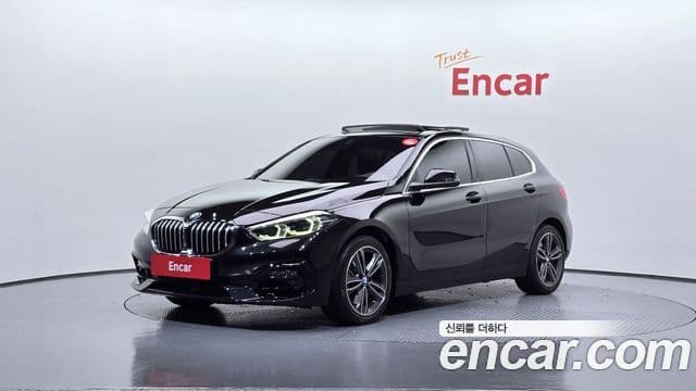 BMW 1 Series 2022 — ფოტო 9/20