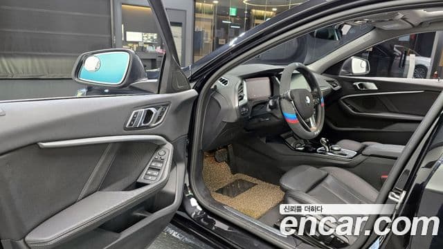 BMW 1 Series 2022 — ფოტო 11/20